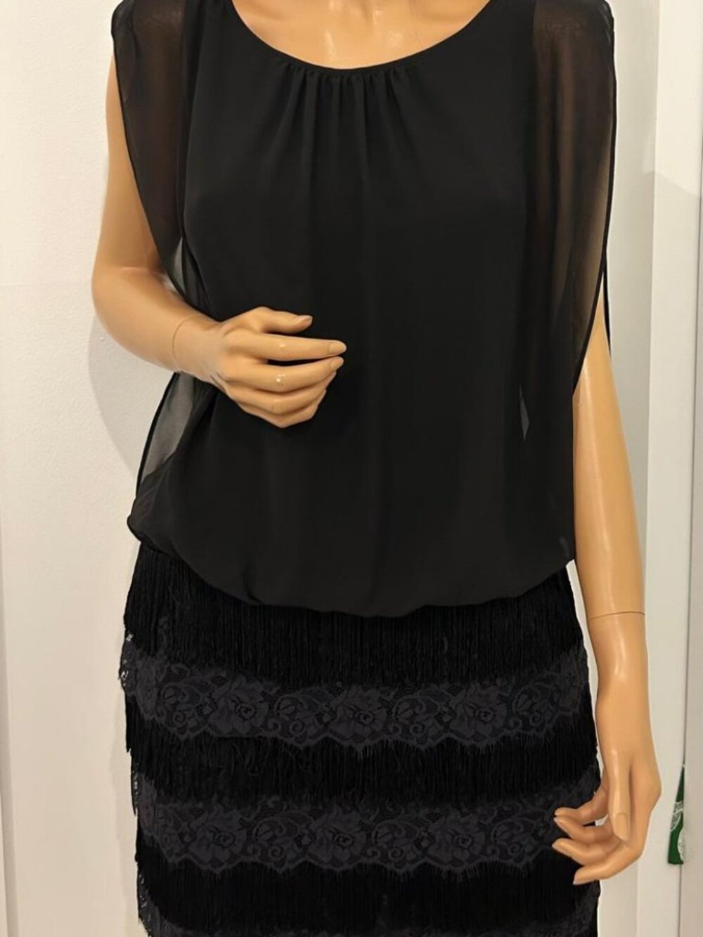 Aidan Mattox Black Chiffon Lace Fringe Mini Cocktail Dress Size 6